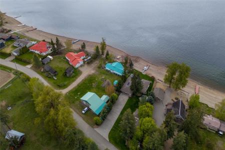 3726 ZINCK ROAD, Scotch Creek, British Columbia V0E 1M5, Canada