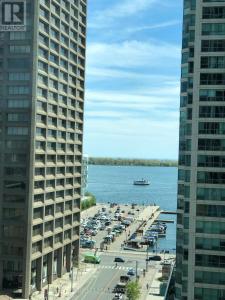 16 YONGE STREET, Toronto (waterfront Communities), Ontario M5E 2A1, Canada