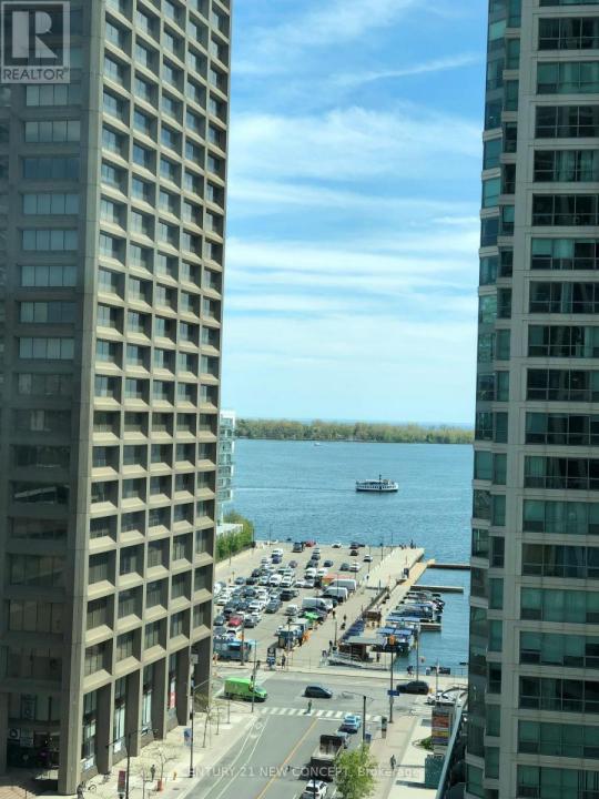 16 YONGE STREET, Toronto (waterfront Communities), Ontario M5E 2A1, Canada