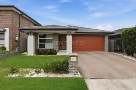 12 Madden Street, Oran Park, NSW 2570, Australia