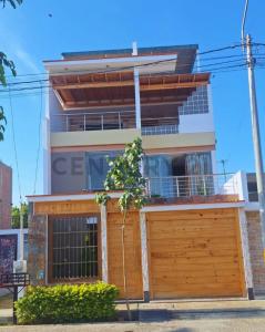 Urbanización Los Huarangos Mz D , Ica, Ica 00001, 秘鲁