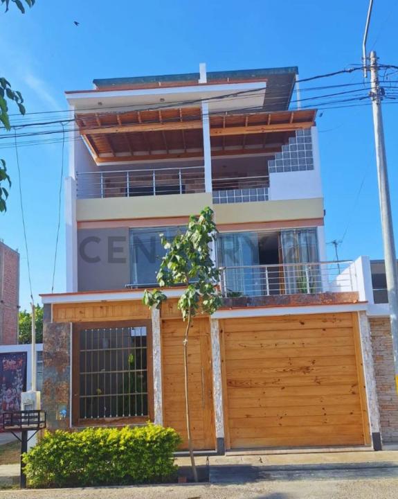 Urbanización Los Huarangos Mz D , Ica, Ica 00001, 秘鲁