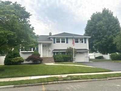 136 Grand St, New Milford, NJ 07646, USA