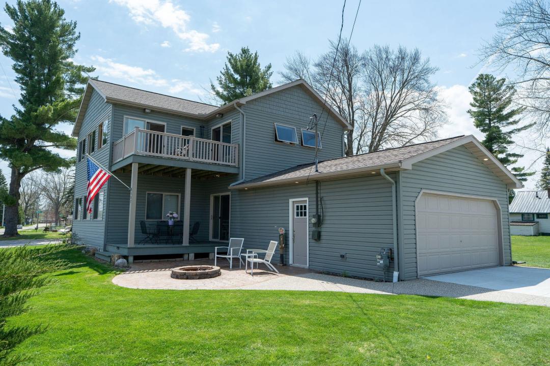 607 Shoreline Drive, Houghton Lake, Michigan 48629, États-Unis