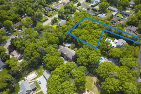 20 Fordham Drive, Hampton Bays, New York 11946, USA