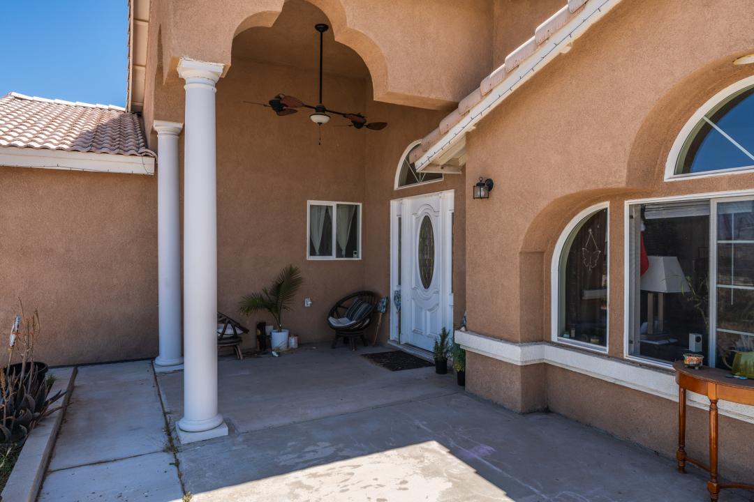 15921 Pine St, Hesperia, Californie 92345, États-Unis