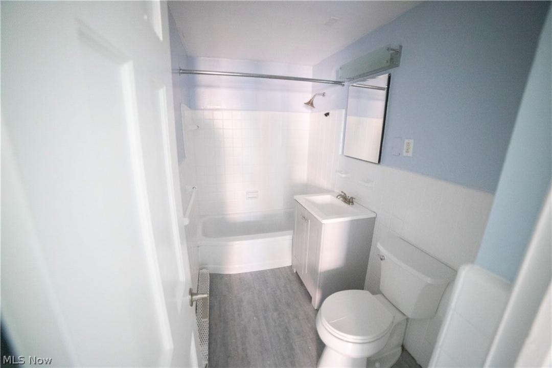 13833 Cedar Road #205B, South Euclid, Ohio 44118, États-Unis