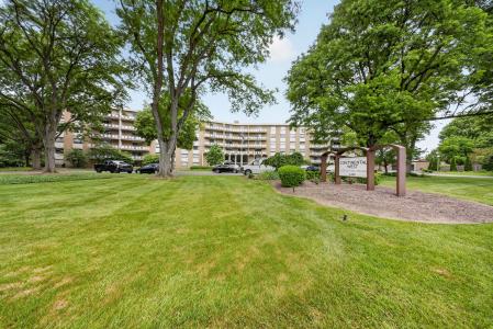 3400 Wooster Rd. #416, Rocky River, Ohio 44116, USA