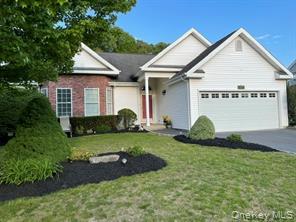 87 Summerfield Drive, Holtsville, New York 11742, USA