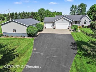 3790 N Gleaner, Freeland, Michigan 48623, HOA KỲ