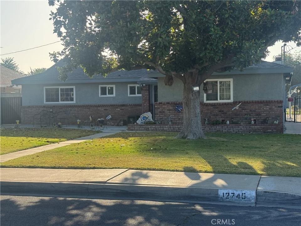 12745 Oaks, Chino, קליפורניה 91710, ארצות הברית של אמריקה
