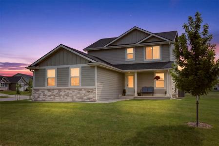 2825 SE Florence Drive, Waukee, Iowa 50263, USA