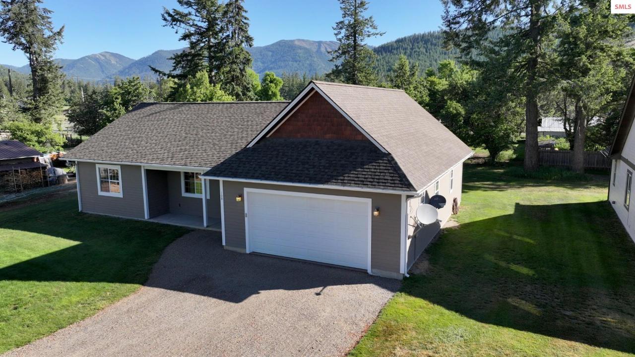108 W 9th Avenue, Clark Fork, Idaho 83811, USA