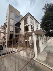 Av. Vera casi esquina calle 8 , Irpavi, La Paz 00001, Bolívia