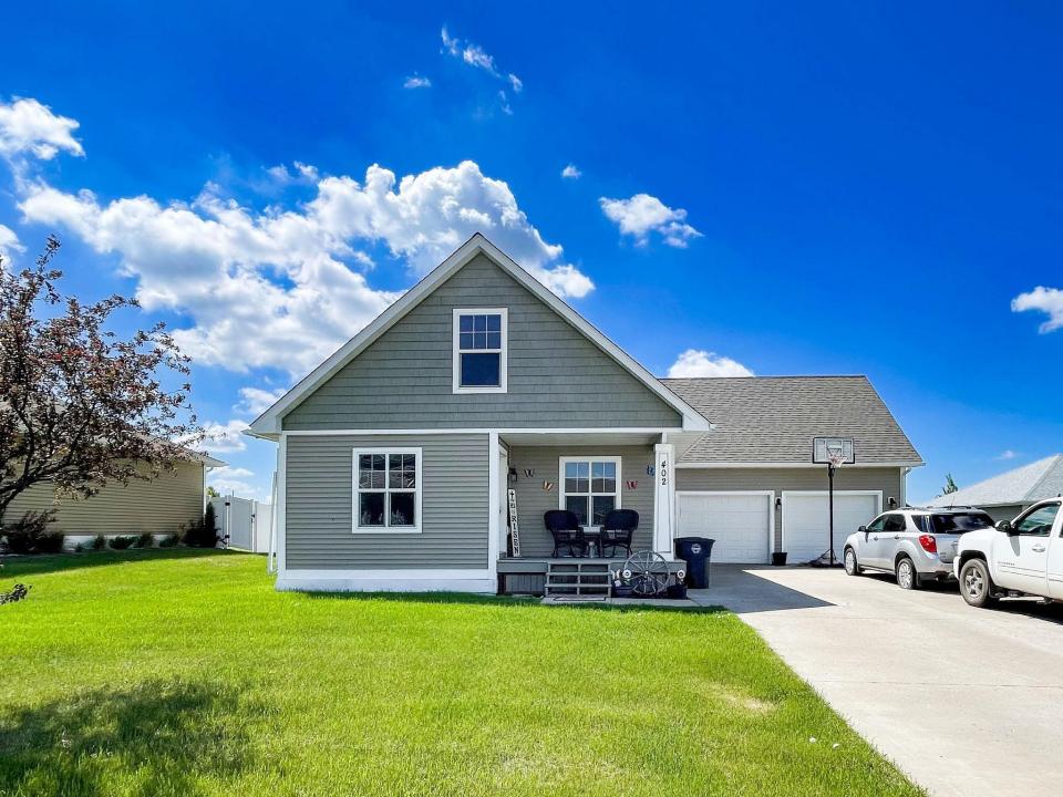402 9th Ave SE, Stanley, Dakota Du Nord 58784, États-Unis