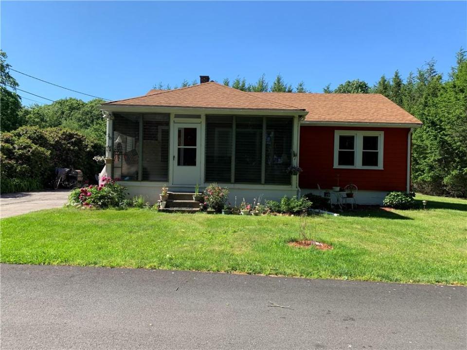 28 Old Reservoir Rd, Cumberland, Rhode Island 02864, USA
