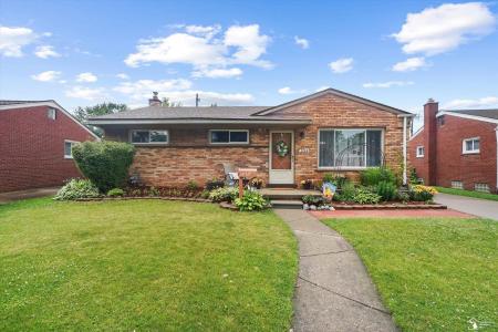 3264 Maple, Melvindale, Michigan 48122, USA