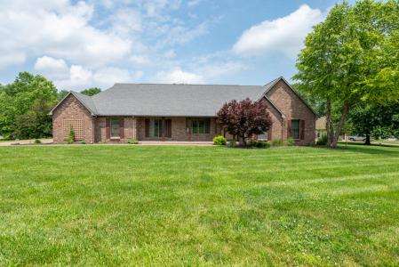 127 Rolling Valley CT, Terre Haute, Indiana 47803, USA