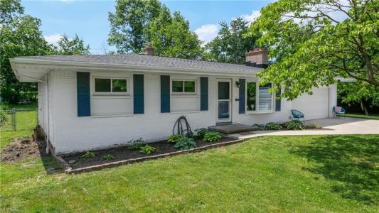 718 Starlight Dr, Seven Hills, Ohio 44131, USA
