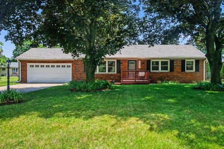 2125 Pawnee Path, Stevensville, Michigan 49127, USA