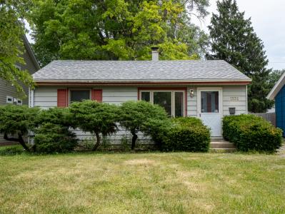 1332 N Main Street, Naperville, إلينوي 60563, الولايات المتحدة