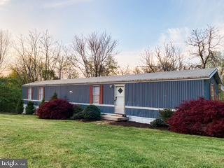 437 Shady Creek Road, Clear Brook, Virginia 22624, USA