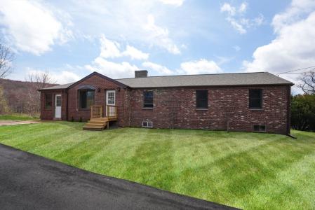 1477 Dunhamtown Brimfield Rd, Brimfield, Massachusetts 01010, USA