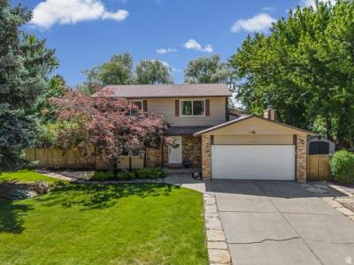 7268 S MACINTOSH LN E, Cottonwood Heights, Utah 84121, USA