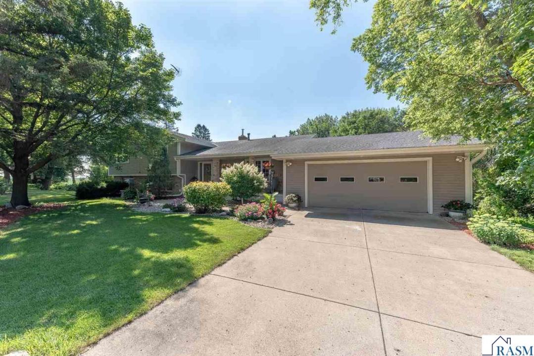 20206 Monks Avenue, Mankato, Minnesota 56001, USA