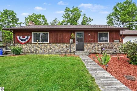 3304 Rabbit Track Drive, West Branch, Michigan 48661, USA