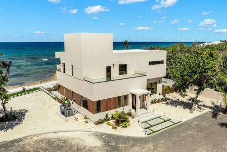 5 BED BEACH FRONT ESTATE - HALCYON POINT, Midland East, Grand Cayman, Cayman Islands