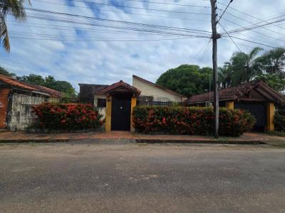 AV. LAS PALMAS ESQ. CALLE 5 , Urb. El Palmar, Beni 00001, בוליביה