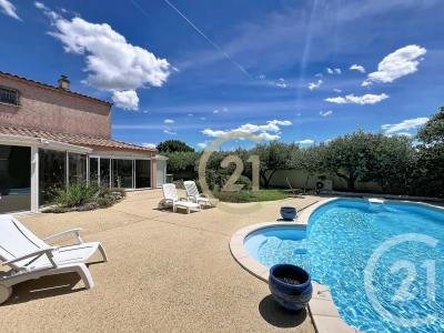 Remoulins, Languedoc-Roussillon 30210, France