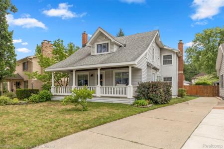 22529 Cherry Hill Street, Dearborn, Michigan 48124, Estados Unidos