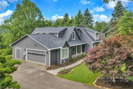 458 Fairway Ridge Drive, West Jefferson, North Carolina 28694, USA