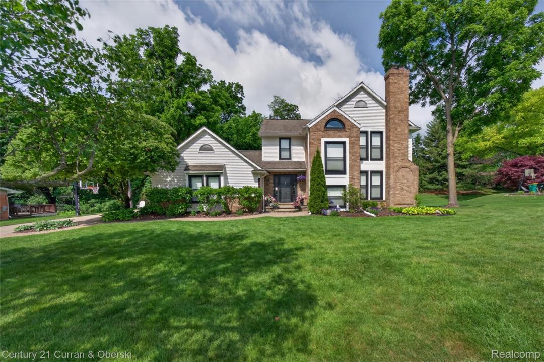30999 Sudbury Street, Farmington Hills, Michigan 48331, États-Unis