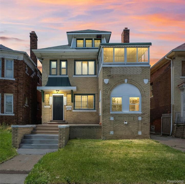 2254 Taylor Unit #1 Street, Detroit, Michigan 48206, USA