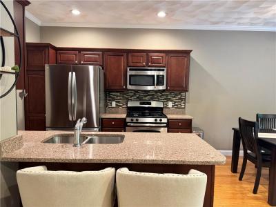 1 Santini Street , J, North Providence, Rhode Island 02904, Estados Unidos