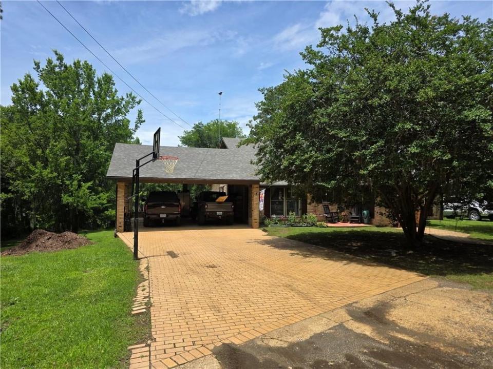 423 Pardee Road, Campti, Louisiana 71411, Estados Unidos
