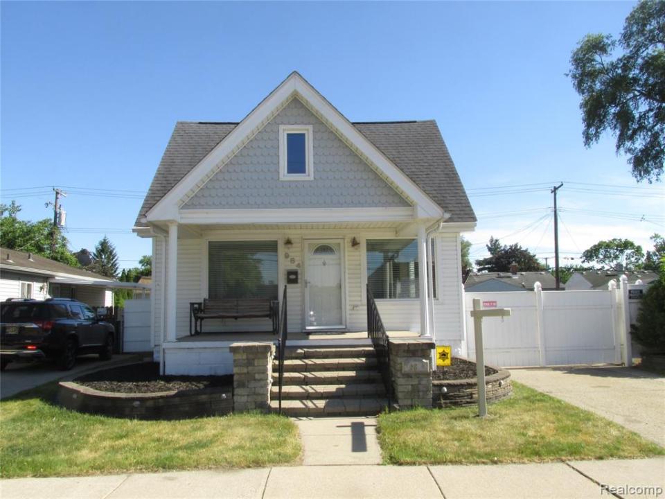 984 E Mahan, Hazel Park, Michigan 48030, Estados Unidos