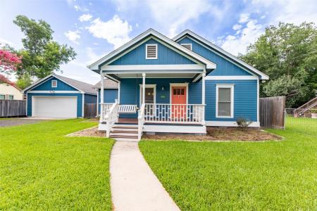 817 Gale Street, Houston, Texas 77009, USA