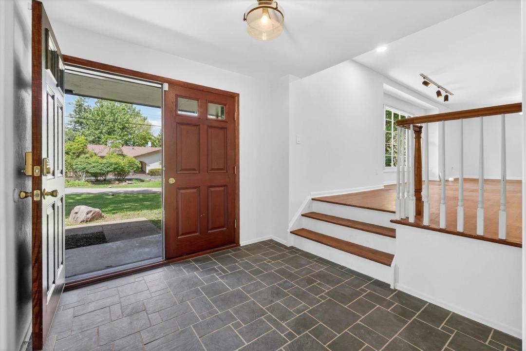 2049 Shore Hill, West Bloomfield, 密歇根州 48323, 美国