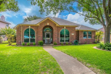 1410 Holveck Drive, Cedar Hill, Texas 75104, USA