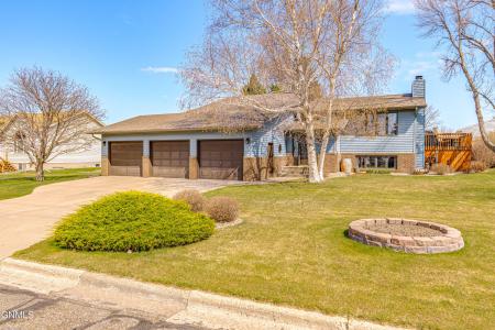 410 3rd Street, Riverdale, Dakota Du Nord 58565, États-Unis