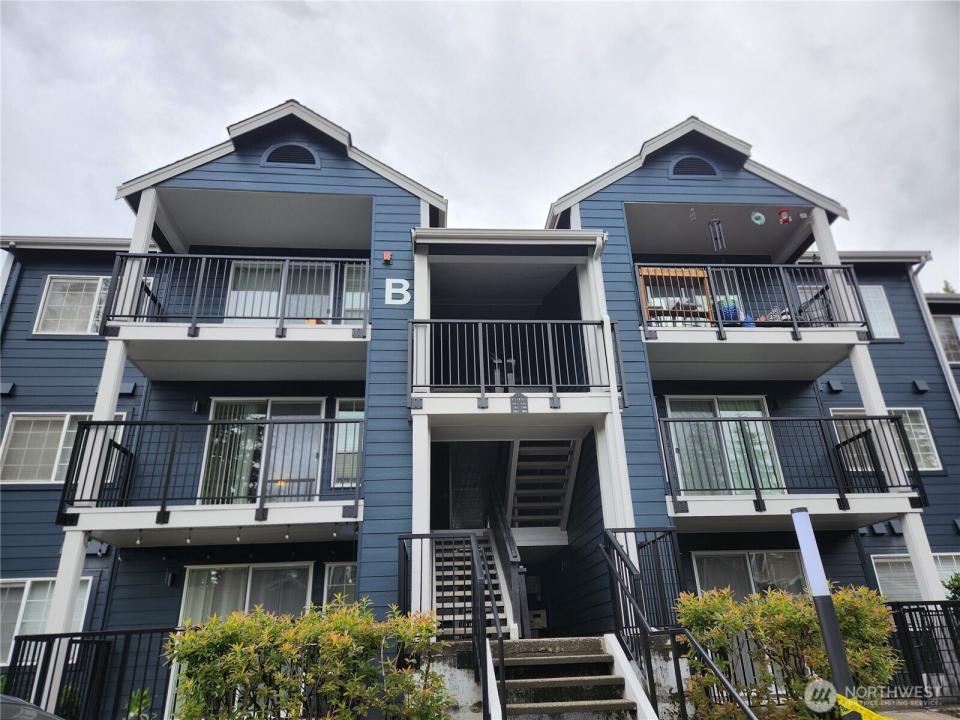 215 100th Street , B-204, Everett, וושינגטון 98204, ארצות הברית של אמריקה