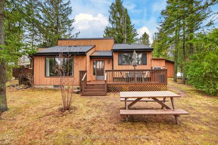 1732 TRADERS TRAIL, Selwyn, Ontario K0L 1T0, Canada