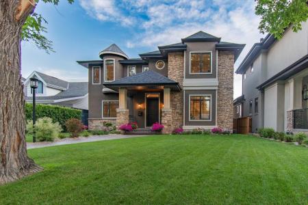1318 WINDSOR STREET NW, Calgary, Alberta T2N 3X1, Canada
