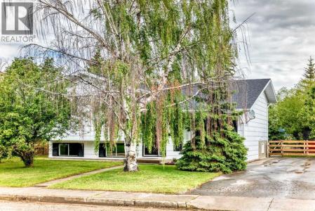 5606 51 STREET, Olds, Alberta T4H 1H9, Canada