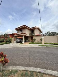 Condominio Antigua , El Tejar El Guarco, Cartago 30801, Costa Rica