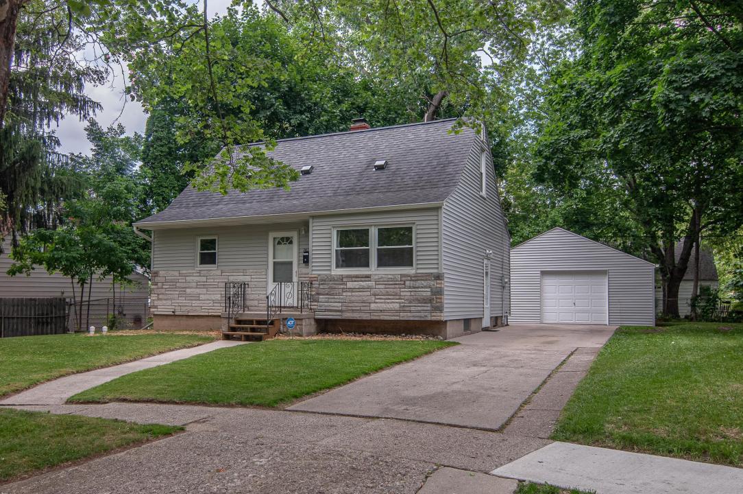 1621 Blackberry, Flint, Michigan 48507, USA